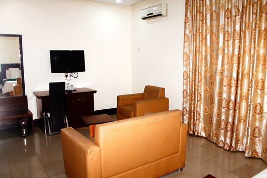 /web/uploads/116/Apex Hilton Hotel/room-photos/Executive  Suite /suite.jpg